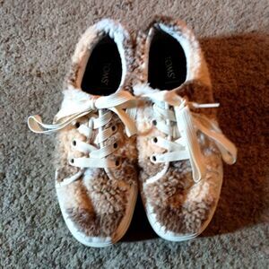TOMS Women's Plaid Sherpa Platform Sneakers - Size 6 PRE-OWNED